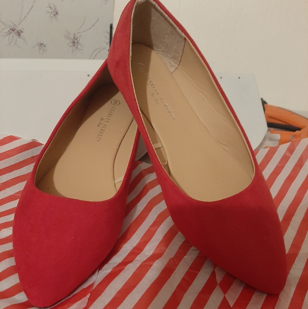 Womens Charles Albert Red Flats